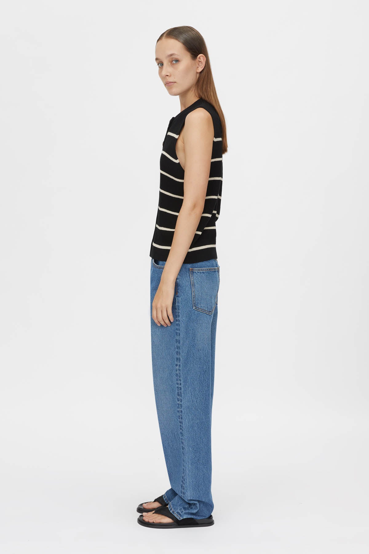 Gale Button Up Sleeveless Cardigan