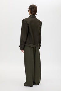Back view CAMILLA AND MARC Tari Short Trench in Dark Khaki with contrast undercollar and shoulder pads.