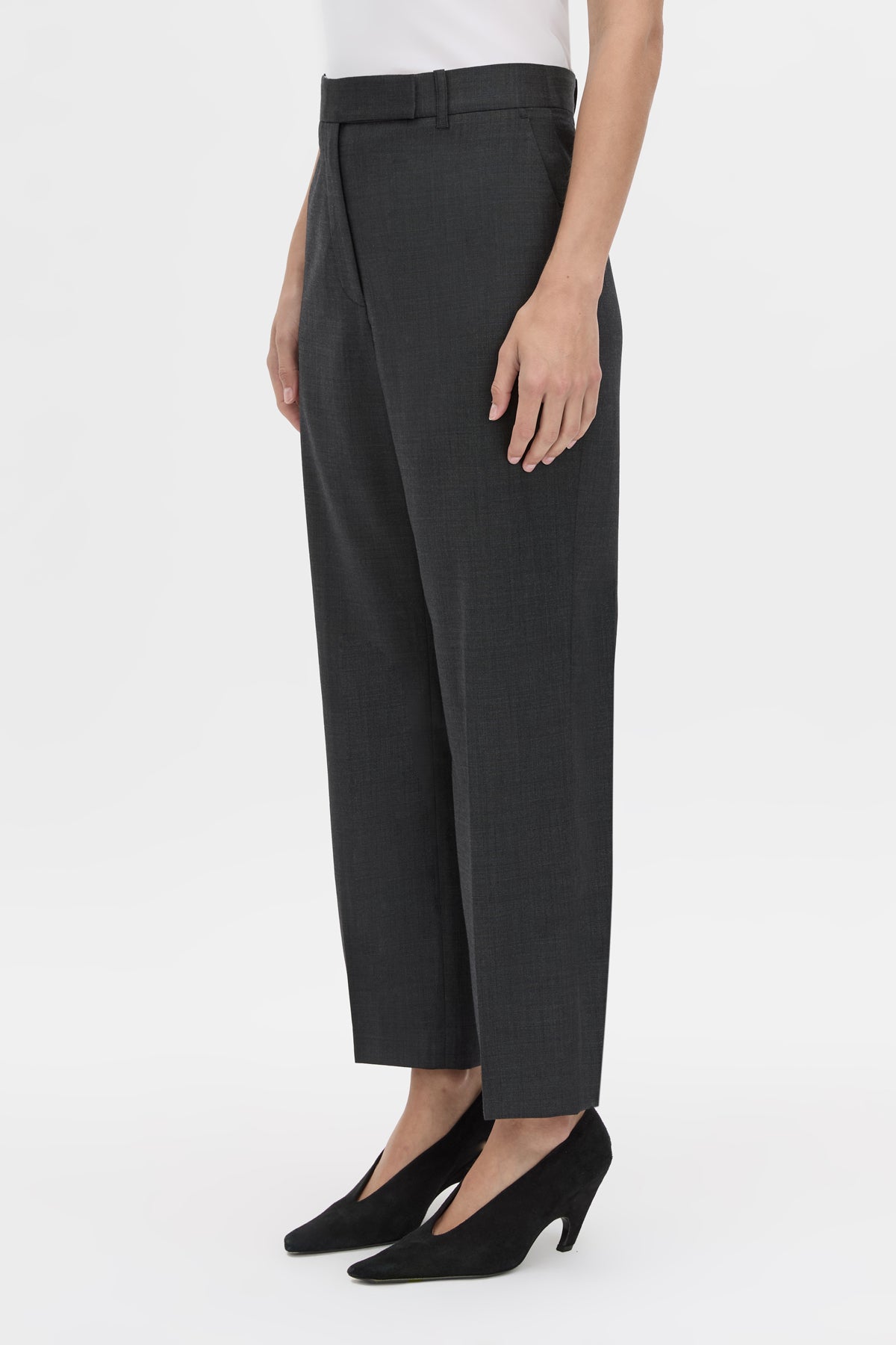Emika Pant