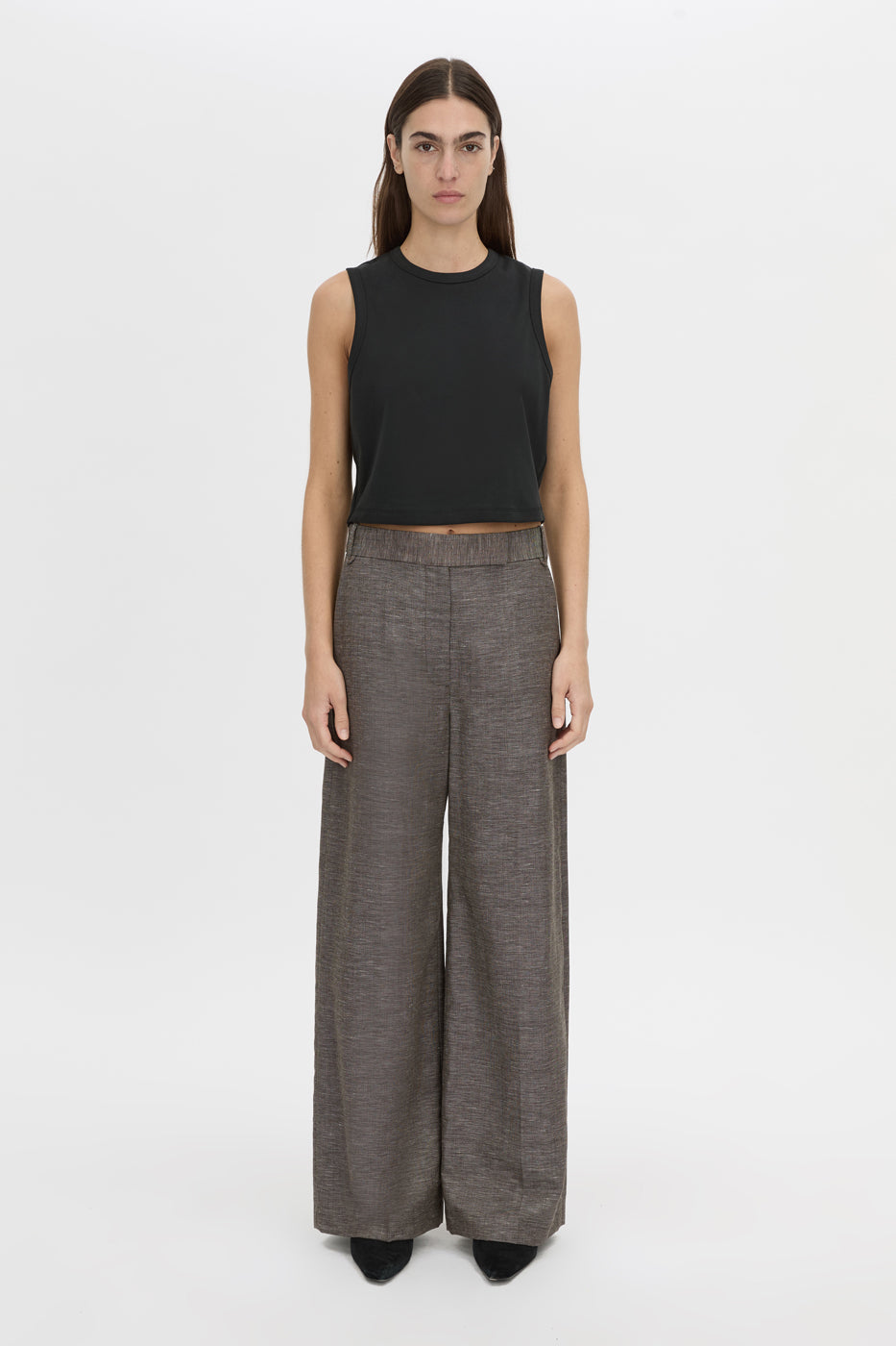 Front view CAMILLA AND MARC Alba Crop Rib Tank in black with bound low armholes and neckline.