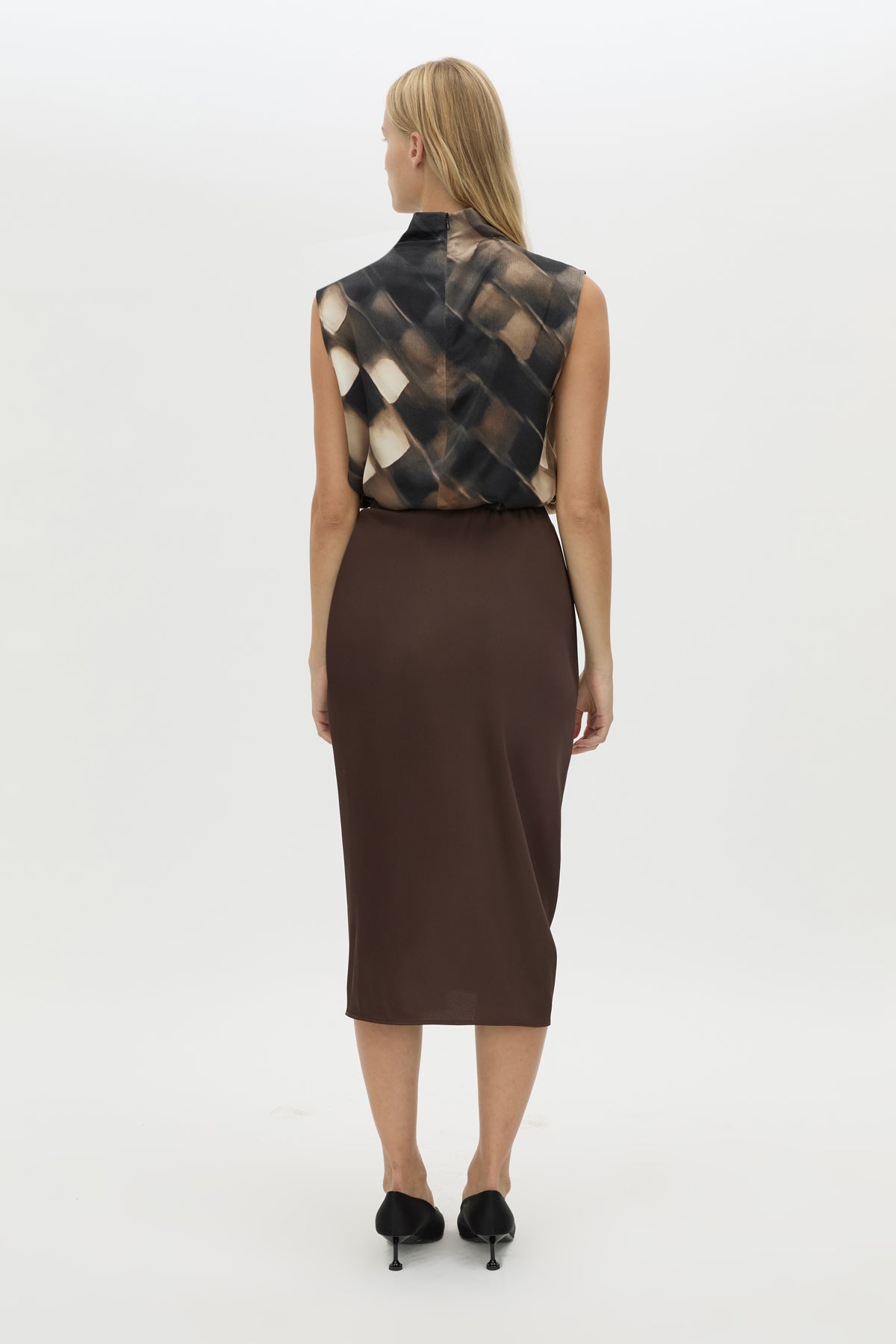 Back view CAMILLA AND MARC Asper Top in Chocolate Print with sleeveless shell silhouette.