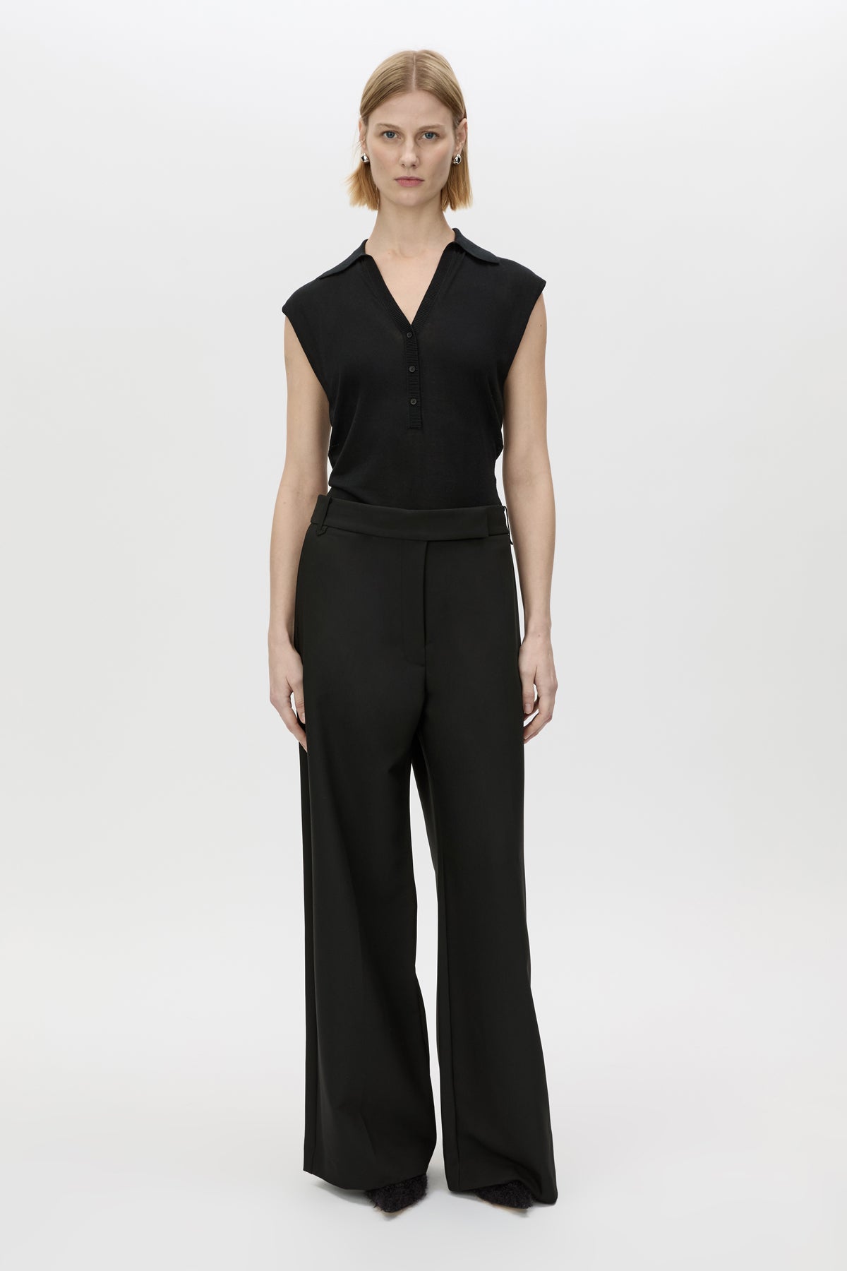 Front View - CAMILLA AND MARC Bostan tailored mid-rise pant in black. 