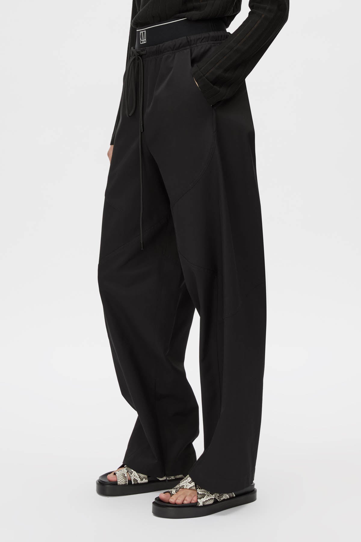 Cella Monogram Elastic Pant