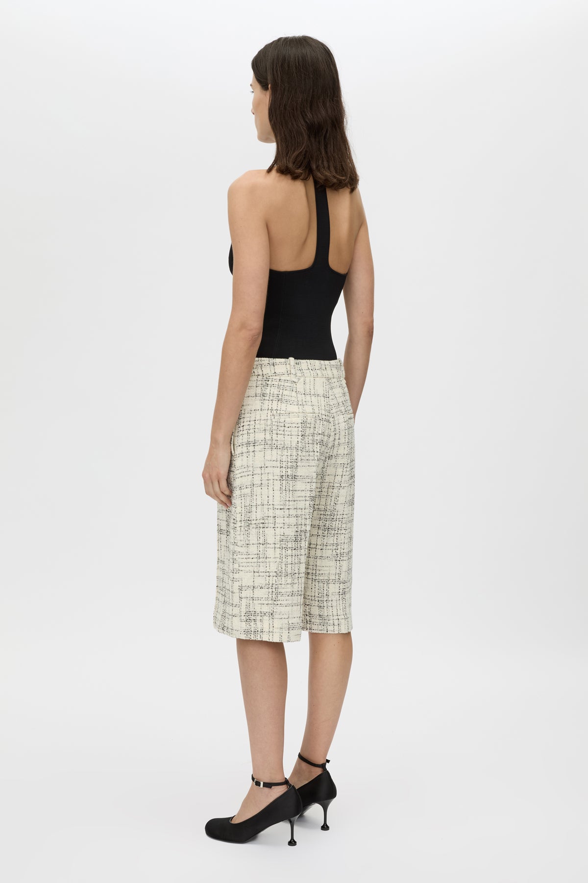 Corvina Short