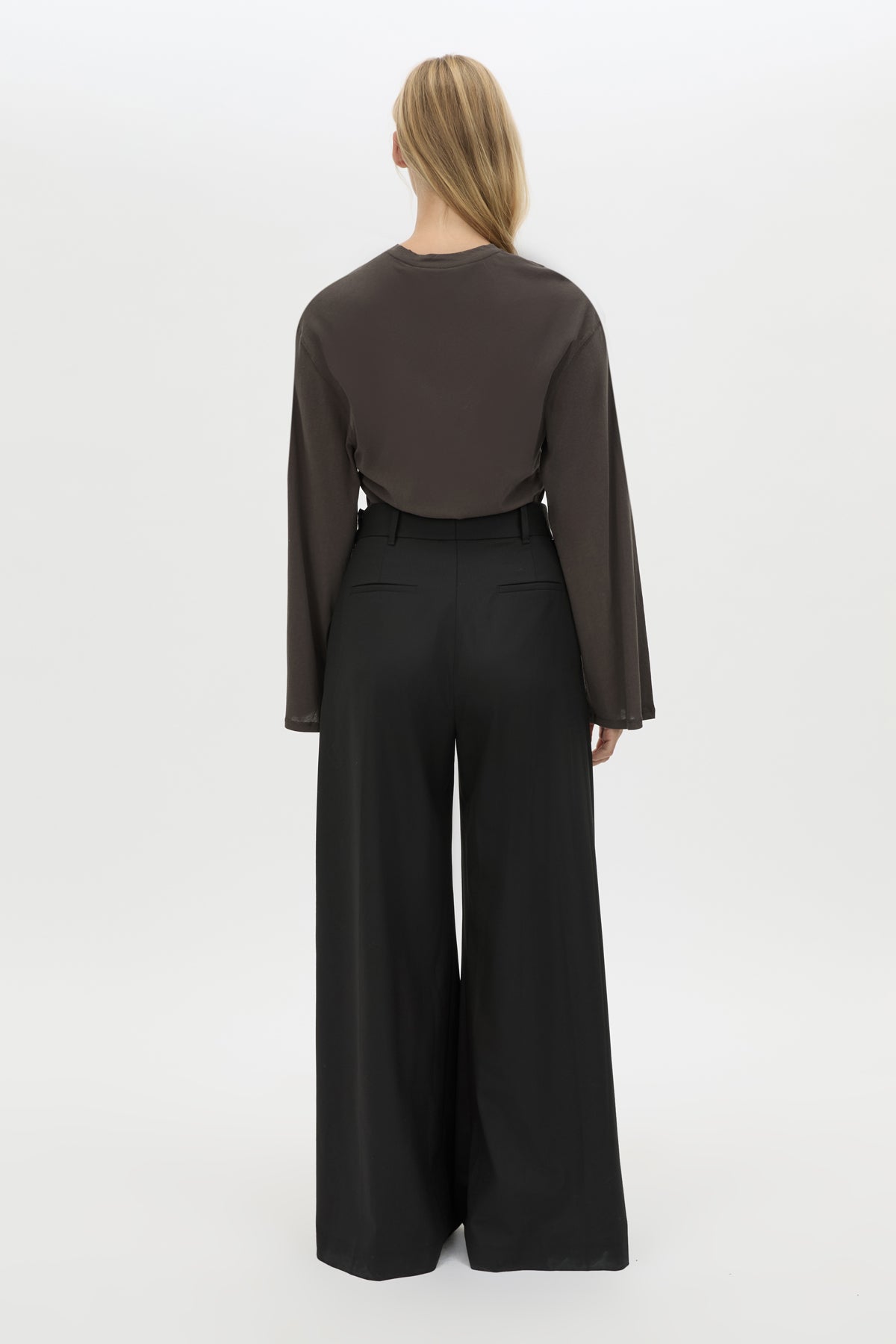 Dakota Long Sleeve Top - CAMILLA AND MARC Dakota long sleeve relaxed top in charcoal grey