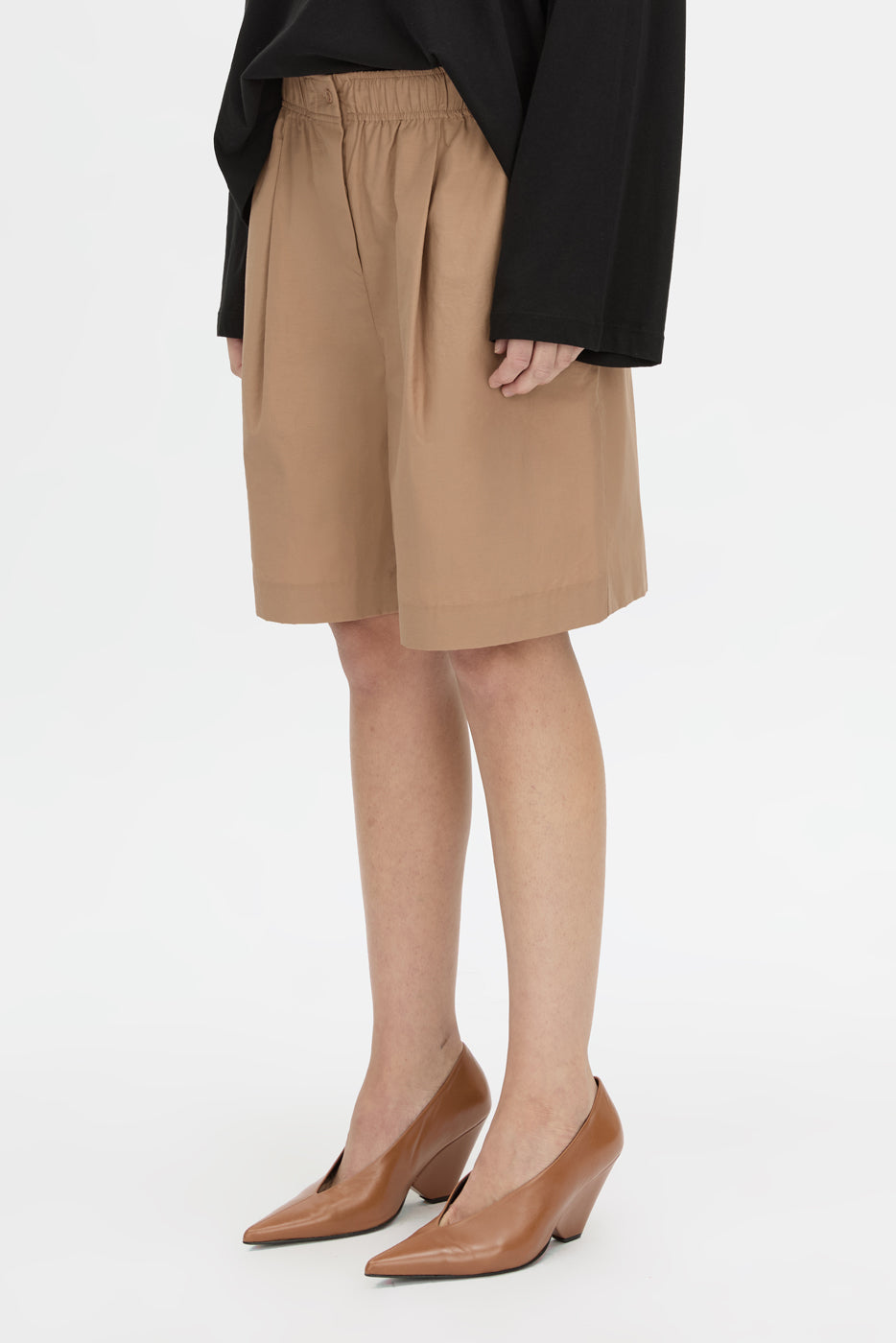 Cropped view CAMILLA AND MARC Devon bermuda short in rosewood.