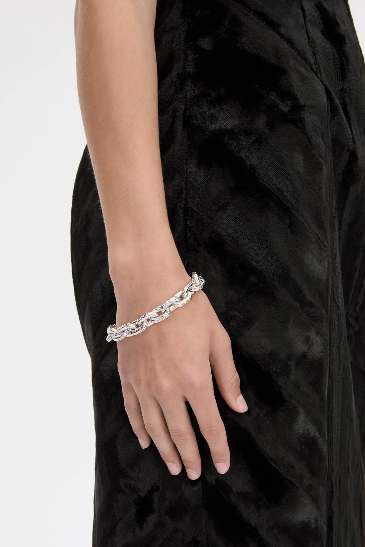 Cropped view CAMILLA AND MARC Eagan Bracelet in silver with handcrafted ruched chain links in solid brass.