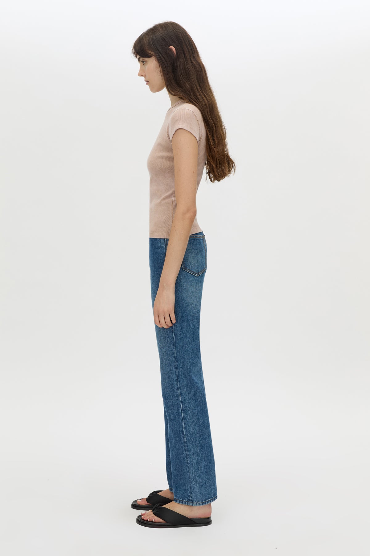 Side angle CAMILLA AND MARC Elara rib logo tee in rosewood.