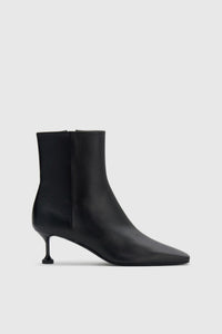 Side view CAMILLA AND MARC Hudson Mid‑Calf Boot in Black Nappa leather, made in Italy.