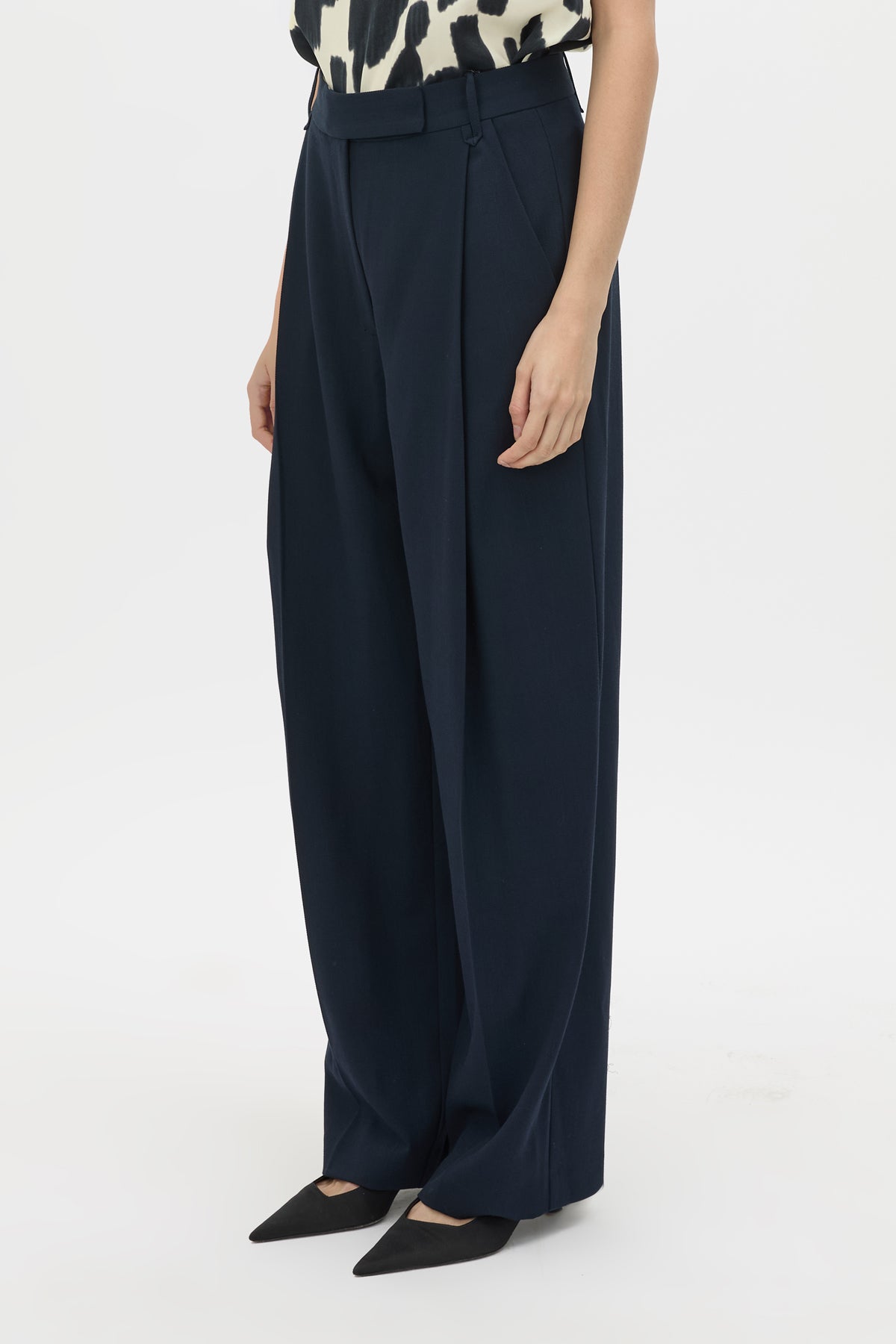 Cropped view CAMILLA AND MARC Lena Pant in Navy featuring a mid‑rise tailored cut with front tucks.