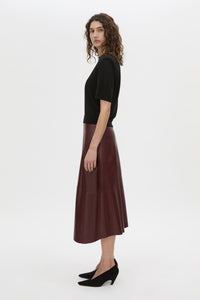 Side view CAMILLA AND MARC Leona knit T shirt in black.