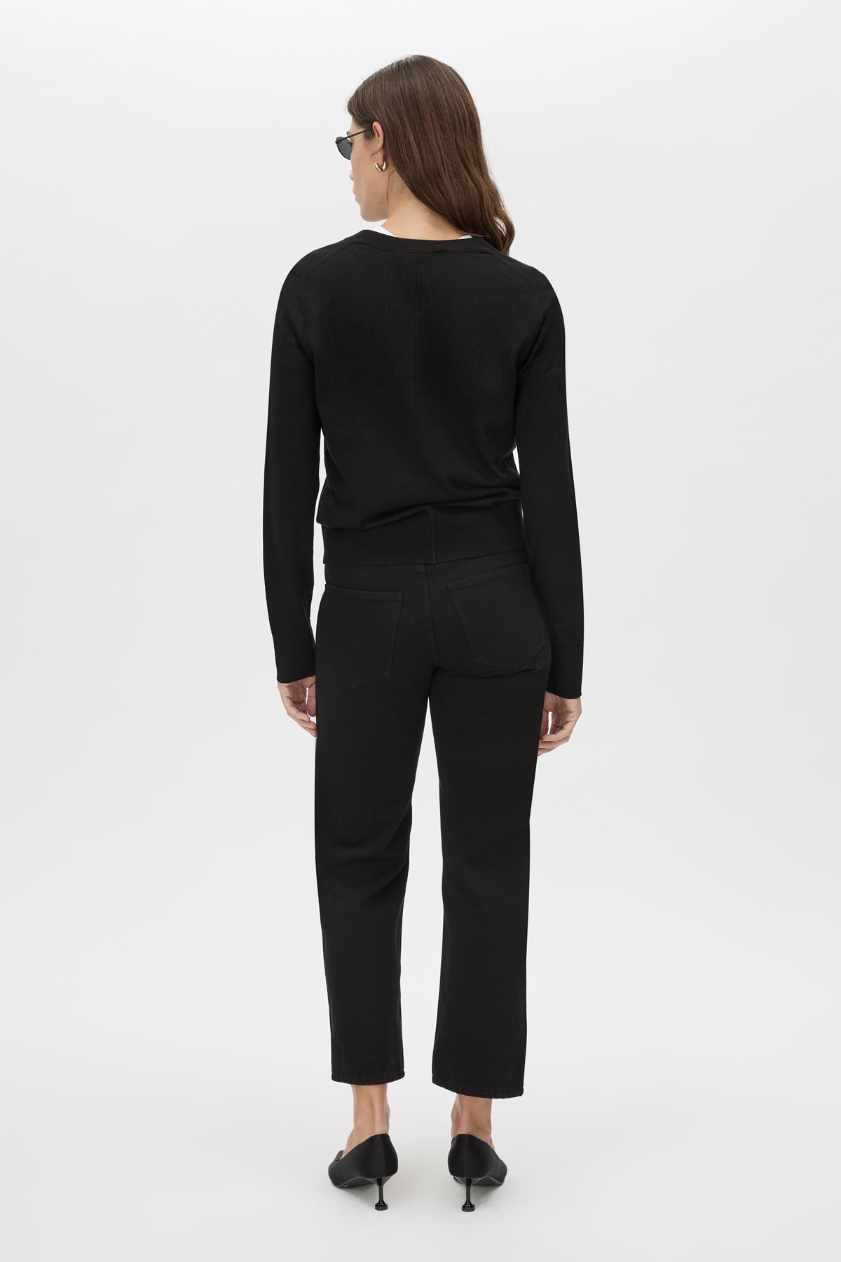 Leona Knit V Neck Sweater - CAMILLA AND MARC Leona long sleeve V neck sweater in black