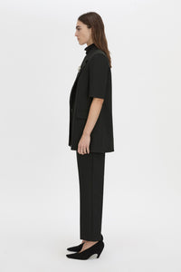 Side view CAMILLA AND MARC Mackinley short sleeve blazer in black.