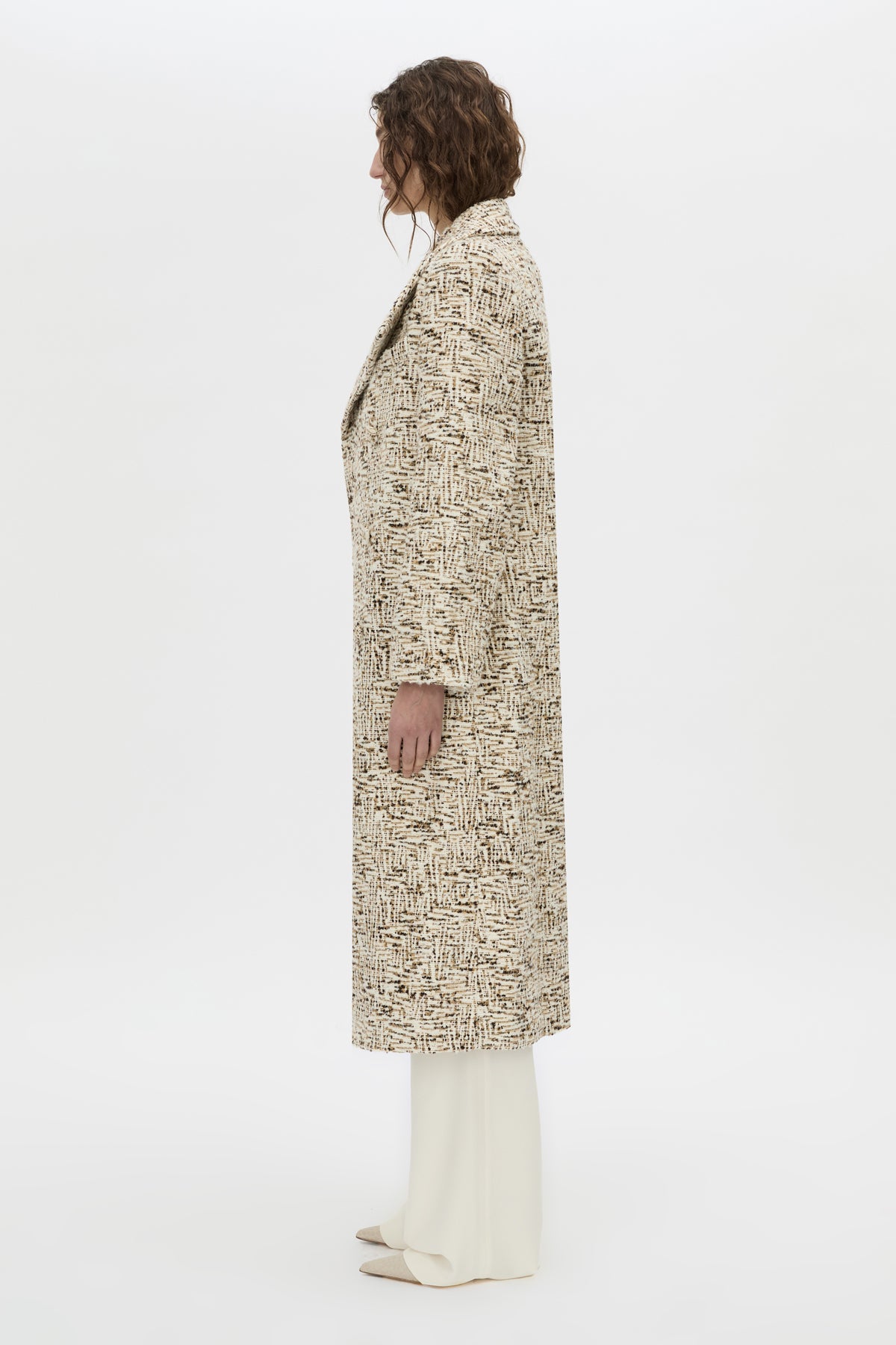 Side view CAMILLA AND MARC Manara relaxed coat in tan.