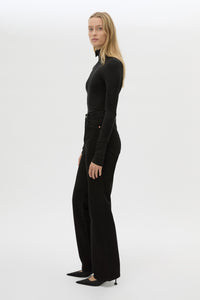 Side view CAMILLA AND MARC Manuela Denim Jean in Black with a straight‑leg fit and classic five‑pocket design.