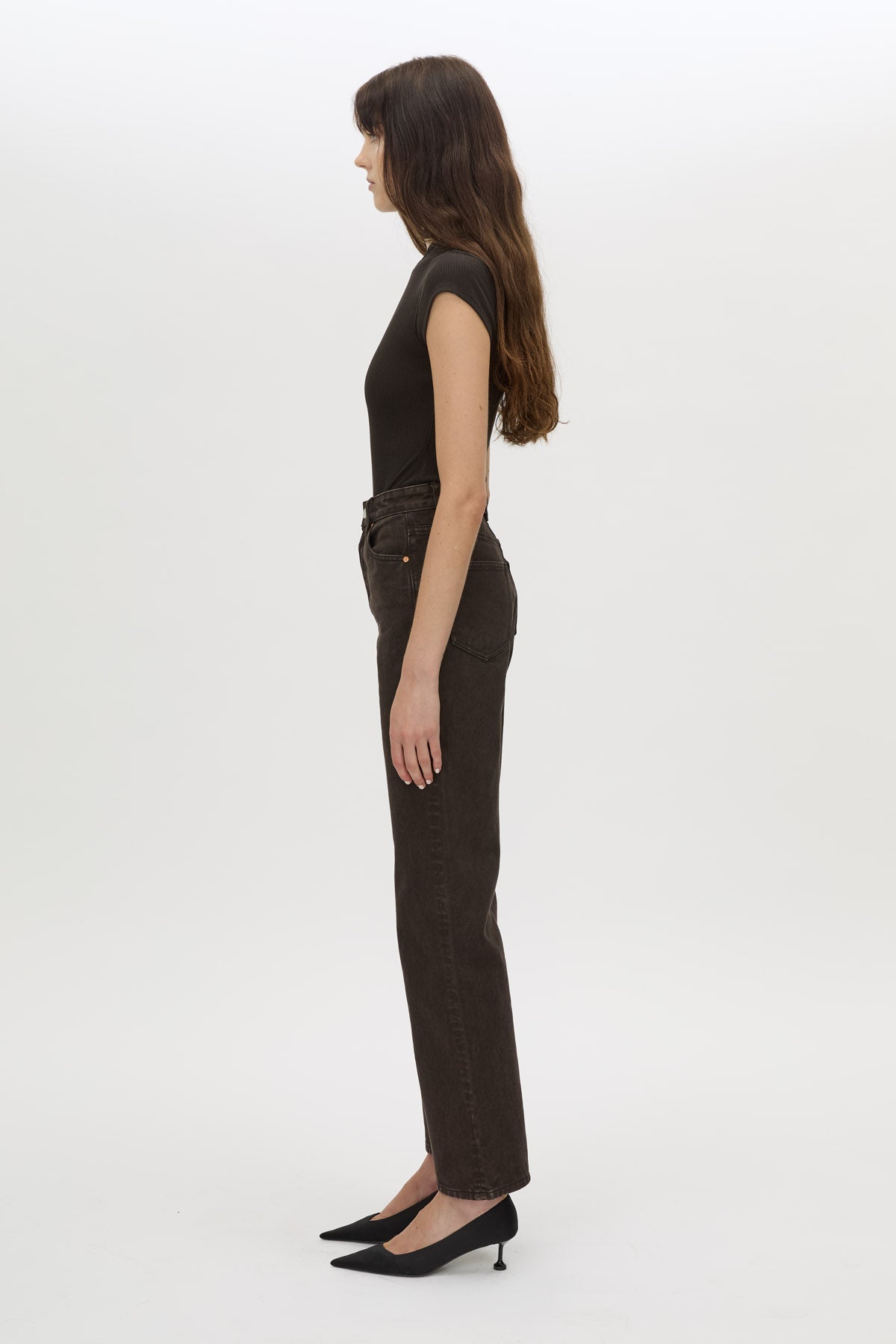 Side view CAMILLA AND MARC Raha crew neck rib bodysuit in espresso brown with cap sleeve and ribbed neckline.