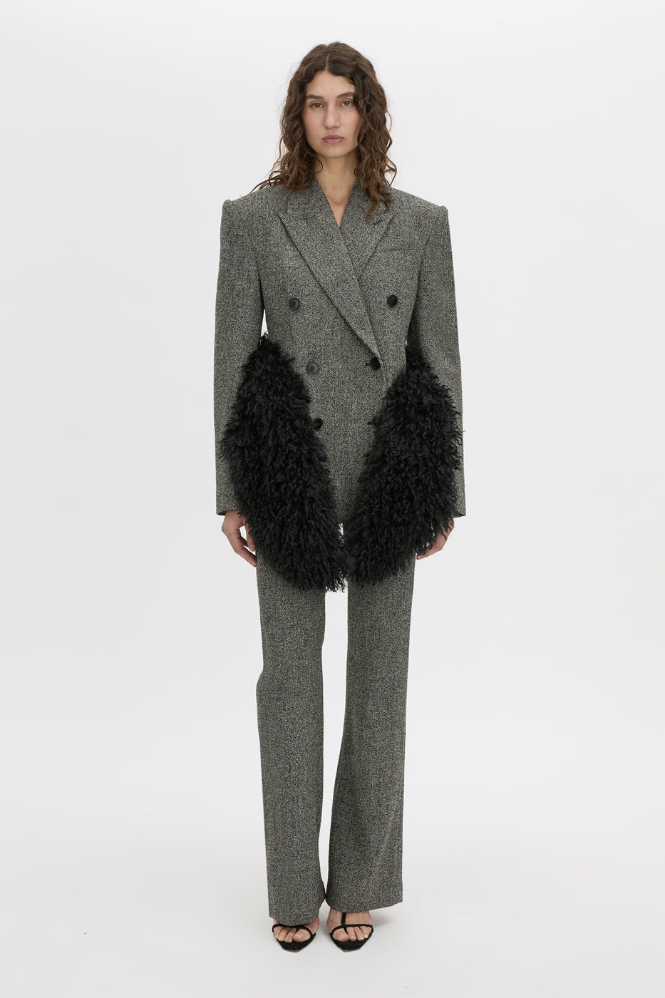 Styled view CAMILLA AND MARC Renley Stole in black faux‑fur.