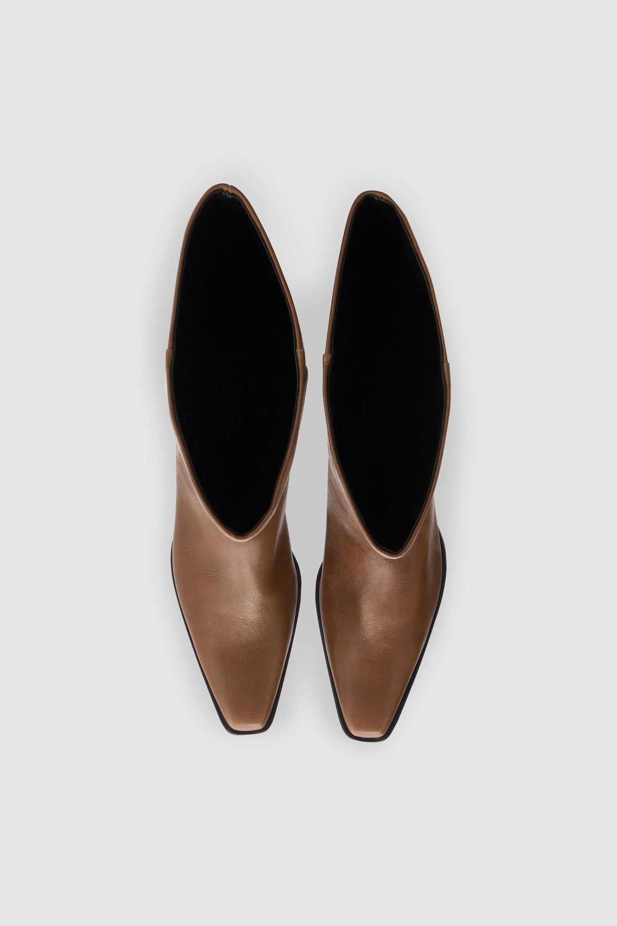 Top view CAMILLA AND MARC Rowan Knee Boot in Tan tumbled‑look Italian leather.