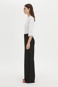 Side view CAMILLA AND MARC relaxed Siona Light Elbow Sleeve Top in soft white.