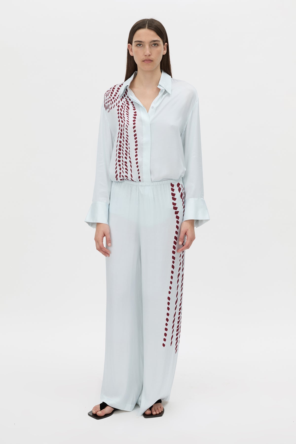Front view CAMILLA AND MARC Suri Wide-Leg Pant in blue suri print with mid‑rise fit.