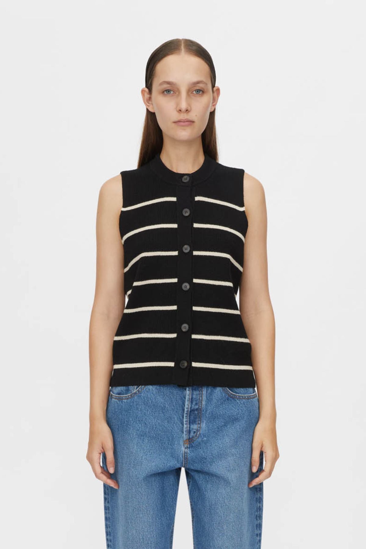 Gale Button Up Sleeveless Cardigan