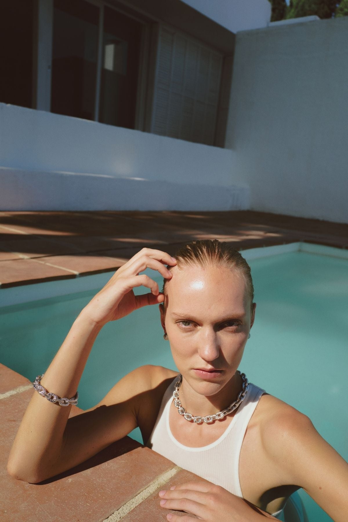EAGAN-NECKLACE-CAMPAGIN-IMAGE