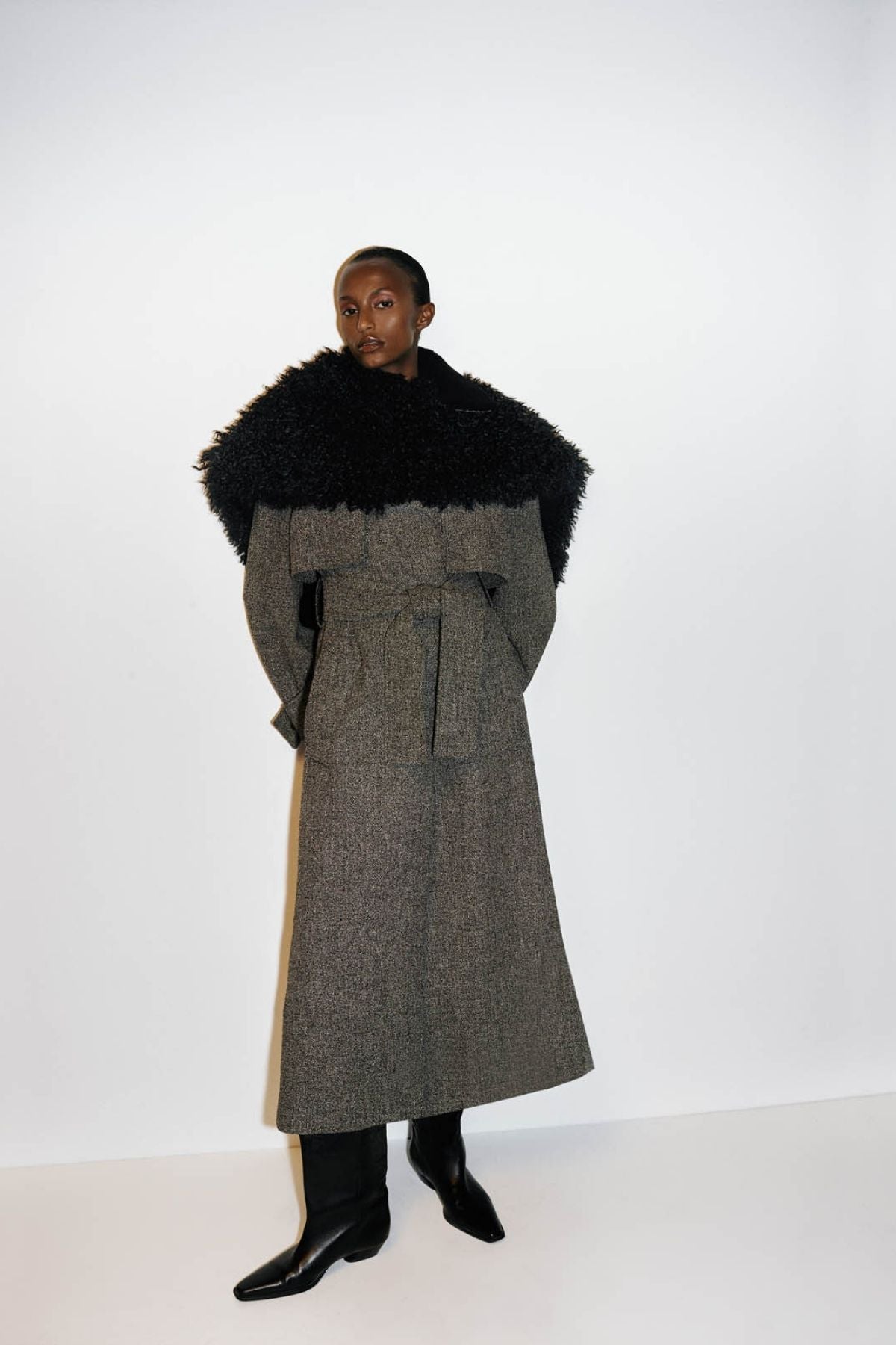 Campaign view CAMILLA AND MARC Renley Stole in black faux‑fur.